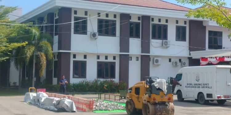 Kejari Kota Gorontalo Musnahkan 55 Babuk Tindak Pidana