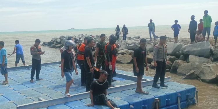 Bocah Tenggelam di Pantai Pohon Cinta Akhirnya Ditemukan Meninggal Dunia