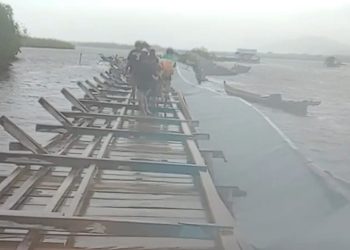 Jembatan Kayu di Torosiaje Jaya Roboh Akibat Angin Kencang