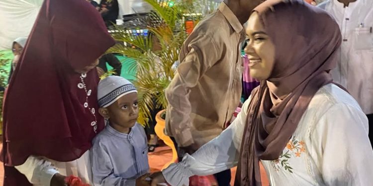 Kaum Duafa Desa Padengo Dapat Bantuan dari Penambang Rakyat Pohuwato