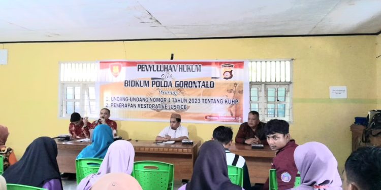 Polda Gorontalo Lakukan Giat Penyuluhan Hukum Pada Masyarakat Desa Mohungo