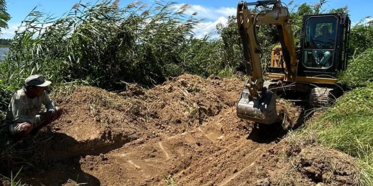 Penambang Rakyat Bantu Petani Mengeruk Saluran Irigasi: Siap Suplai Air untuk 350 Hektar Sawah