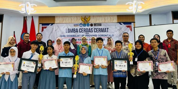 SMA Negeri 1 Gorontalo Raih  Juara LCC Yang di Gelar Fakultas Hukum UNISAN