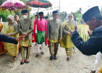 Sakralnya Mopotilolo: Bupati dan Wakil Bupati Pohuwato Resmi Diterima Masyarakat