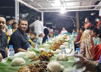 Momen Kebersamaan Terakhir di Pohuwato, AKBP Winarno Makan Bersama Anak Yatim