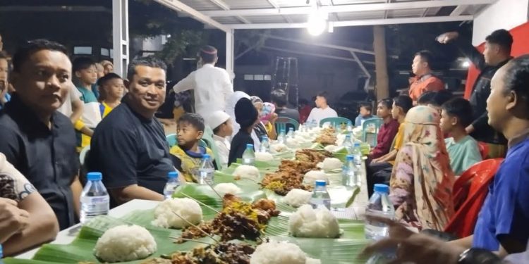 Momen Kebersamaan Terakhir di Pohuwato, AKBP Winarno Makan Bersama Anak Yatim