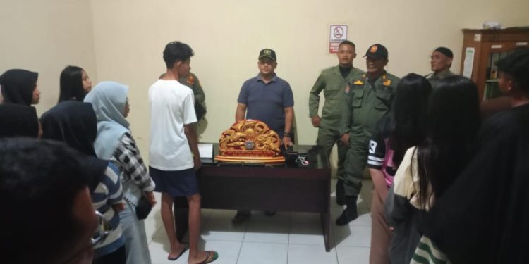 Satpol PP Pohuwato Amankan 16 Remaja Berduaan di Area Perkantoran