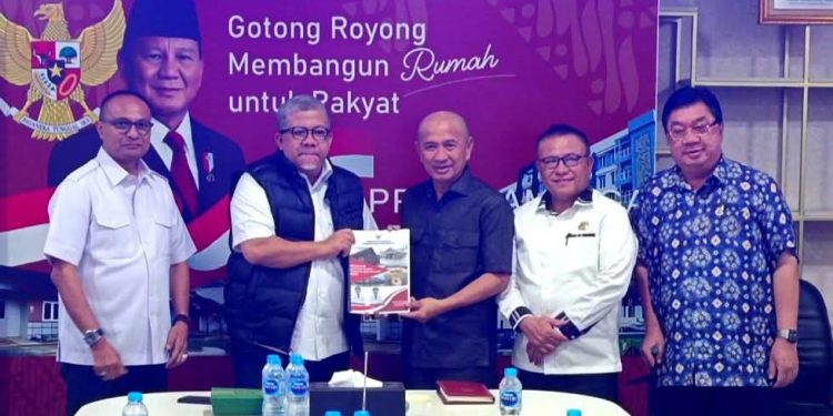 Bupati Pohuwato Diterima Langsung Fahri Hamzah, Ini yang Dibahas!