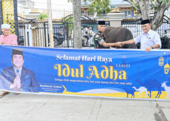 Rachmat Gobel Salurkan 50 Sapi Kurban untuk Warga Gorontalo Jelang Idul Adha 1446 H