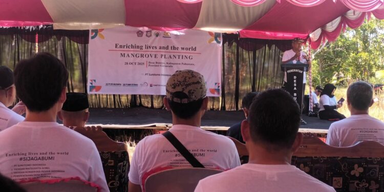 Dukung Penghijauan Pesisir, Mikson Hadiri Penanaman Mangrove di Desa Bunuyo