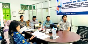 Tim PKM UNISAN Desa Posso Menarik Perhatian Tim Reviewer