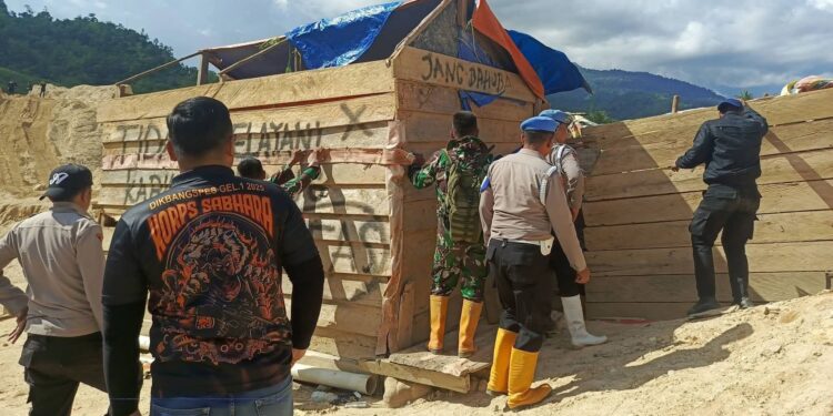 Hari Ke Empat, Aparat Gabungan Kembali Melakukan Penertiban PETI di Wilayah Dengilo