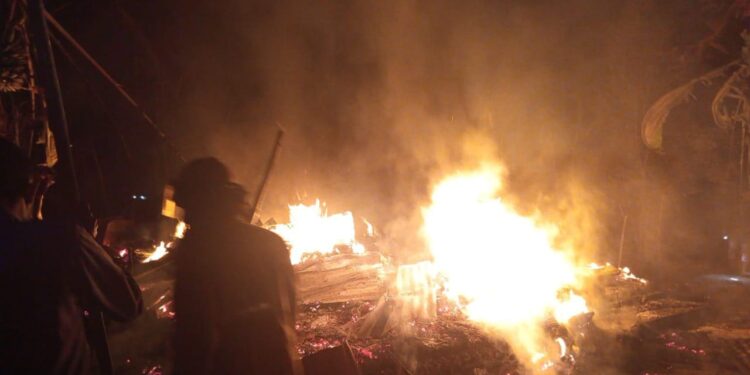 Satu Rumah di Desa Limehu Tabongo Hangus Terbakar