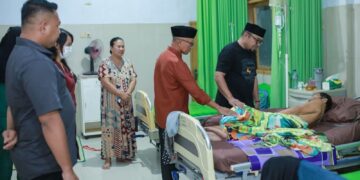 Wabup Pohuwato Datangi Pasien RSUD Bumi Panua Satu per Satu Jelang Idulfitri