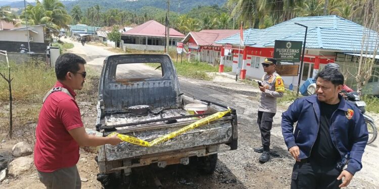 Polres Pohuwato Respons Cepat Kebakaran Mobil Carry di Hulawa