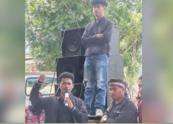 Desak Copot Kades Yipilo, Massa Aksi Minta Bupati Tak Tunda Keputusan