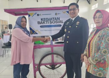 Momentum HBP ke-62, Kalapas Gorontalo Serahkan Gerobak UMKM untuk Keluarga Narapidana
