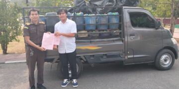 Perkara BBM Bersubsidi P-21, Polres Pohuwato Serahkan Tersangka dan 71 Jerigen Solar