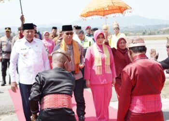 Kapolda Gorontalo Baru Disambut Adat Mopotilolo, Resmi Gantikan Irjen Pol Widodo