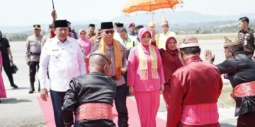 Kapolda Gorontalo Baru Disambut Adat Mopotilolo, Resmi Gantikan Irjen Pol Widodo